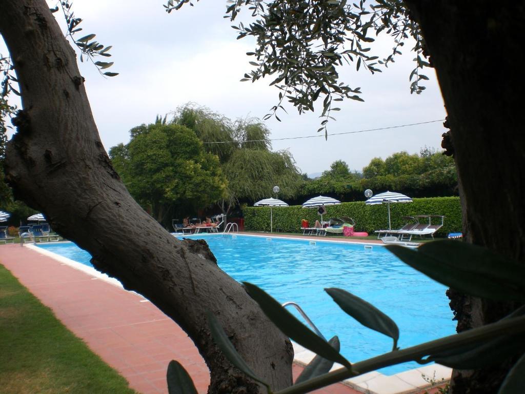 La Fattoria Apartments Lazise Exterior photo